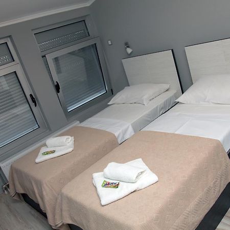 Silver House Hostel Čačak Zimmer foto