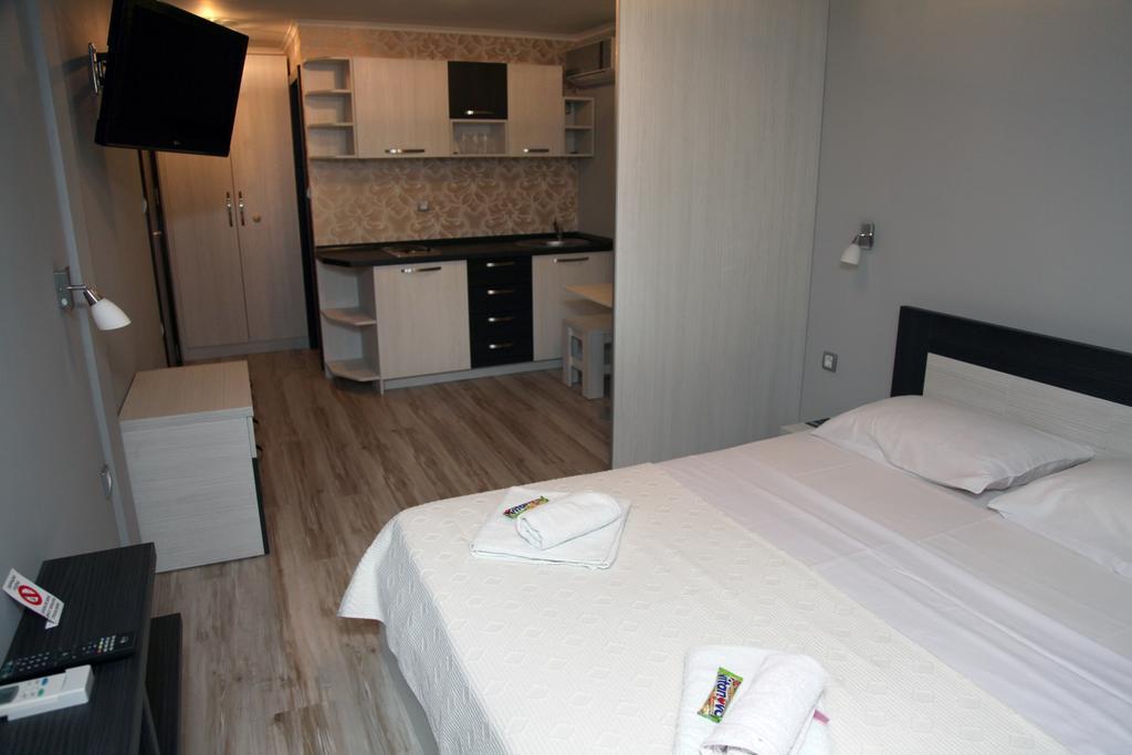 Silver House Hostel Čačak Zimmer foto