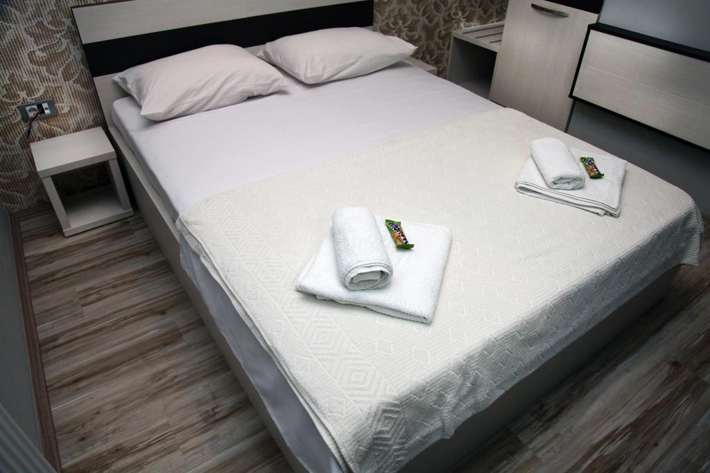 Silver House Hostel Čačak Zimmer foto